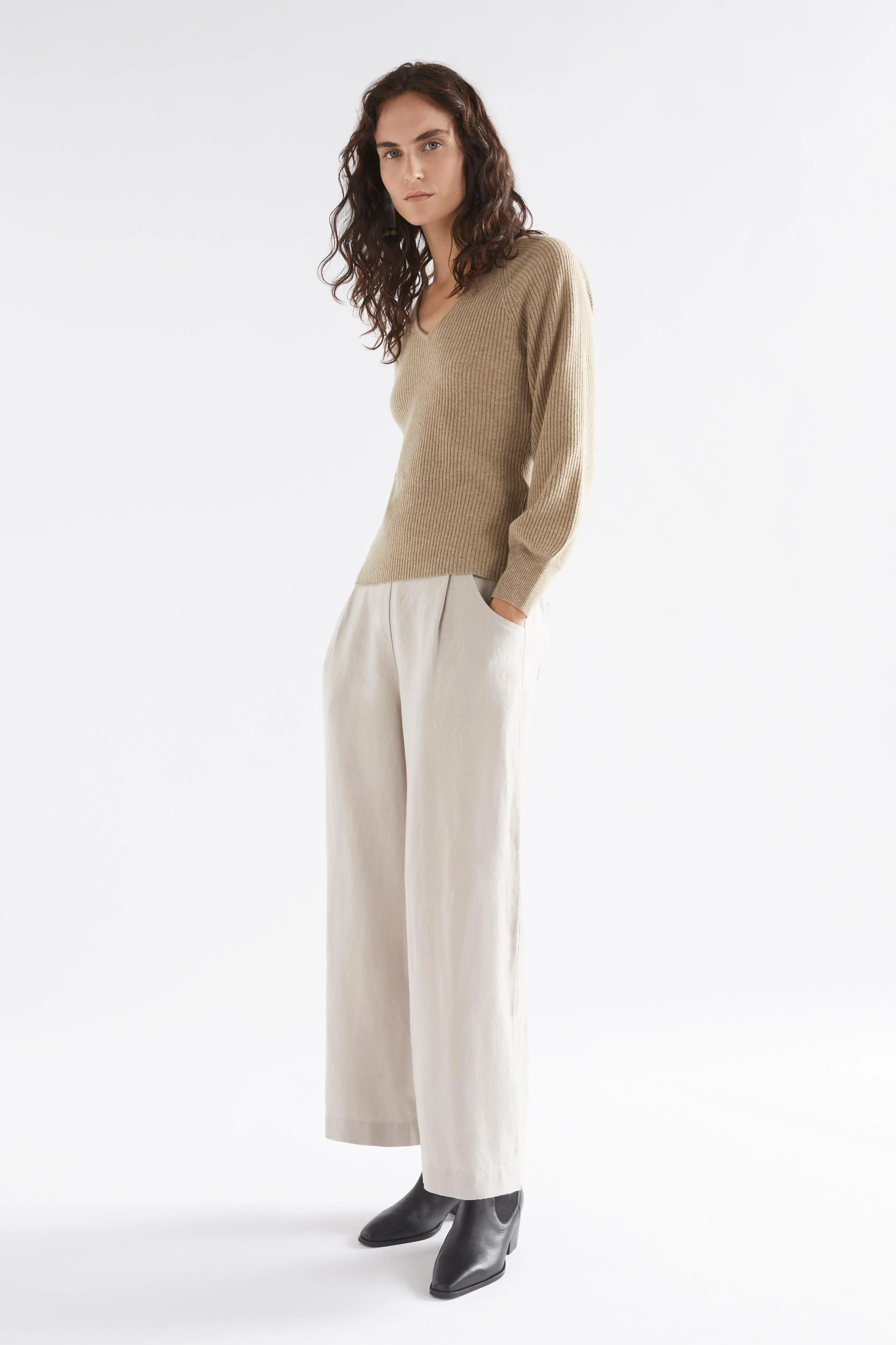 Elk The Label - Lysa Sweater - Sand