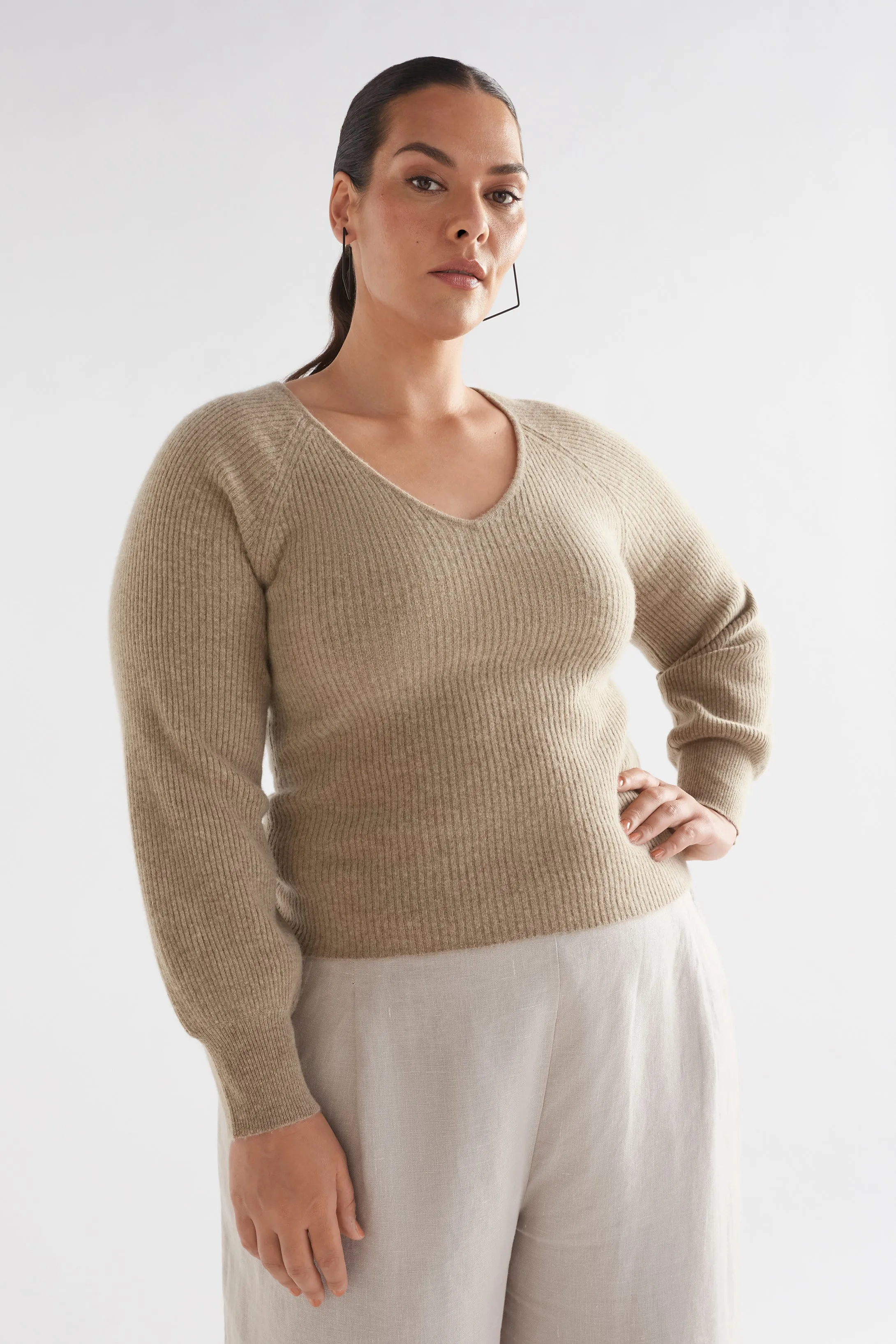 Elk The Label - Lysa Sweater - Sand