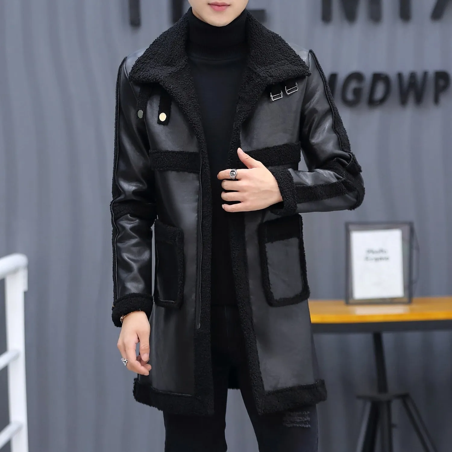 Men's Winter Casual Mid-Length Synthetic Leather Thickened Fur Coat