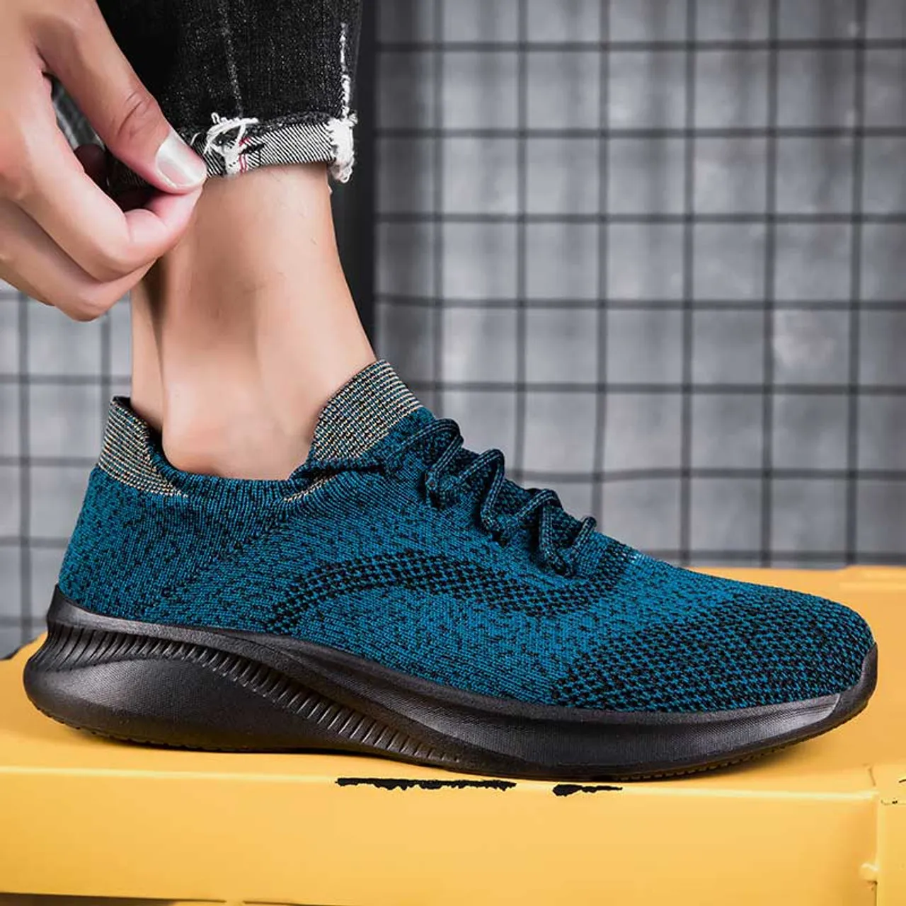 Peacock blue flyknit pattern texture sport shoe sneaker