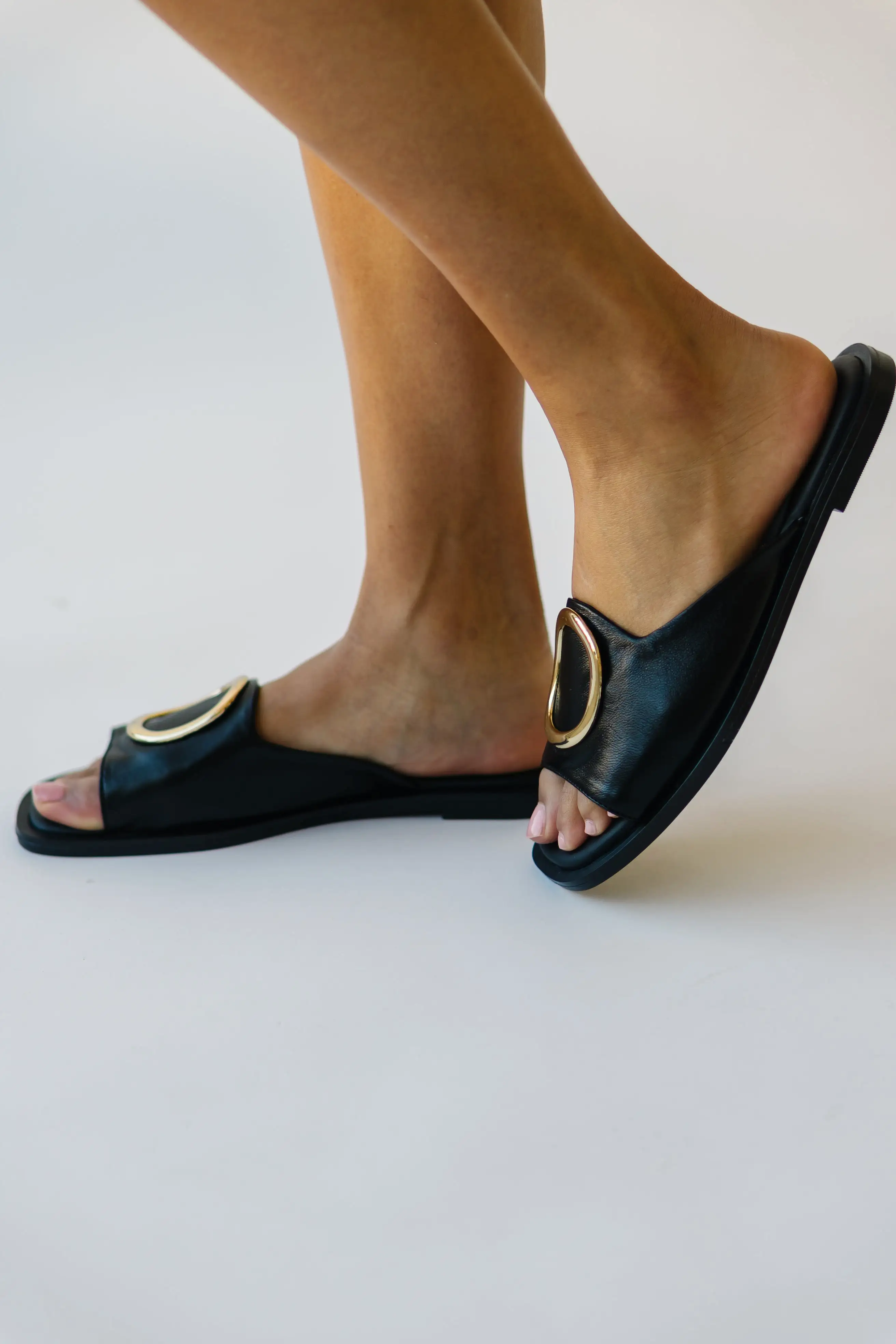 Seychelles: End of Time Sandal in Black