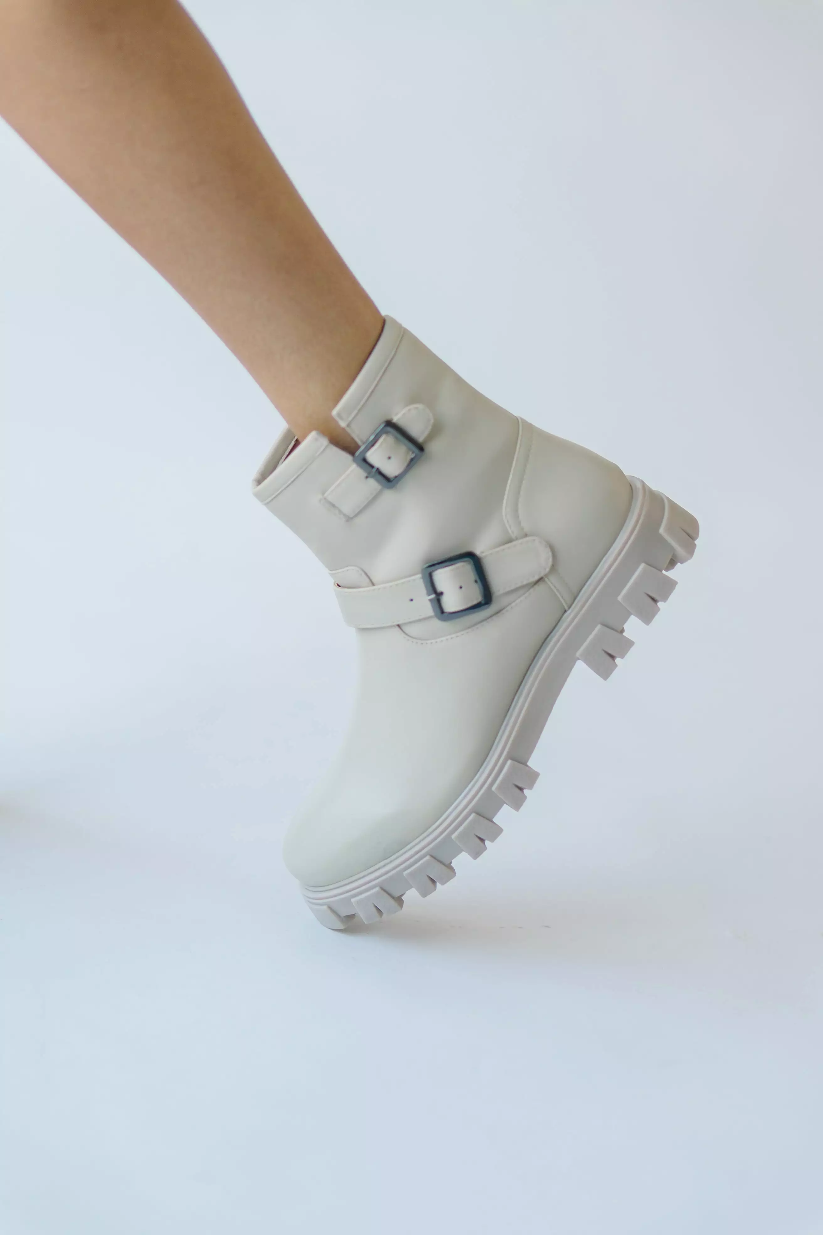 Seychelles: Unbroken Leather Boot in Off White