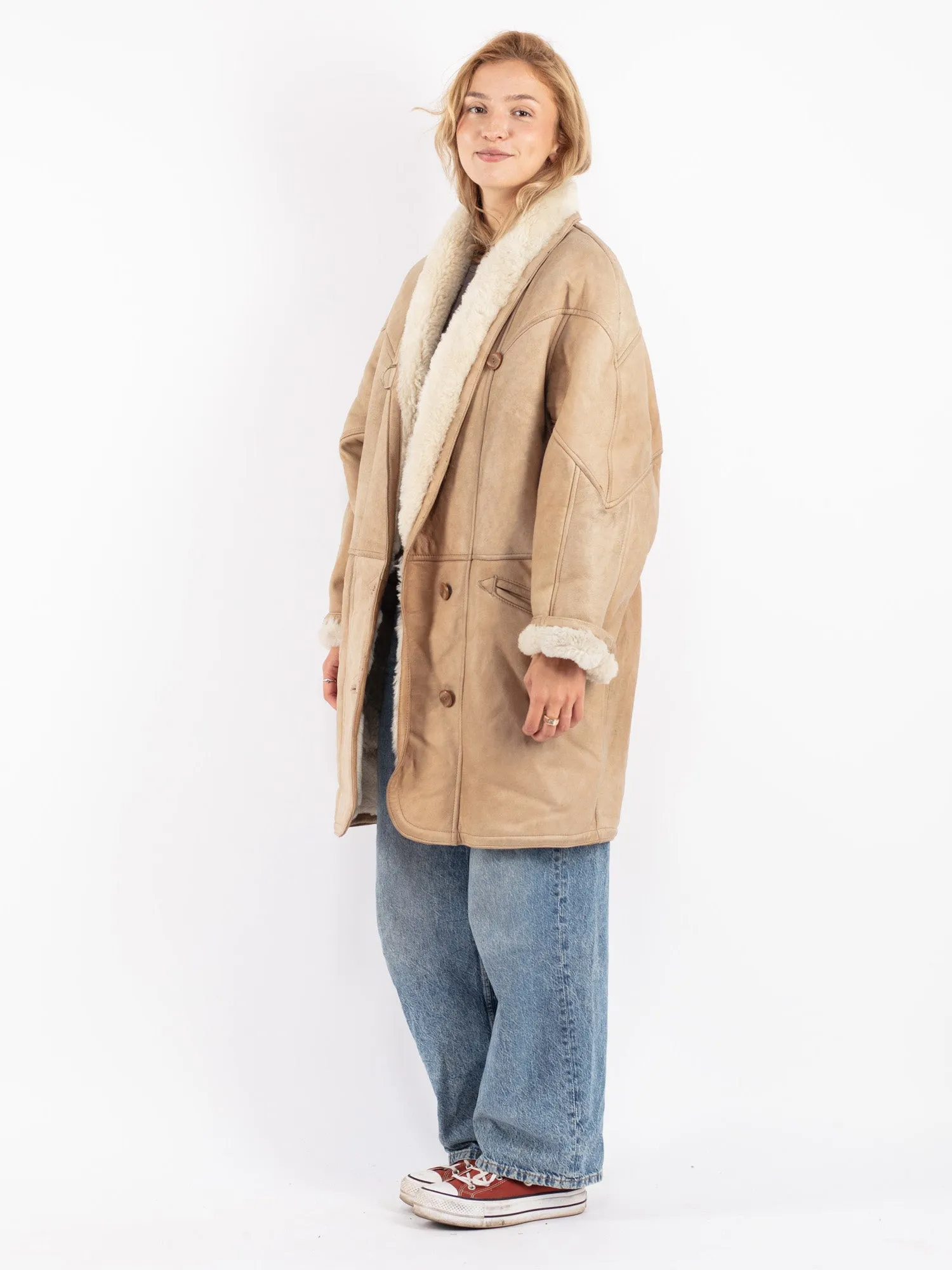 Vintage 80's Women Oversized Sheepskin Coat in Beige