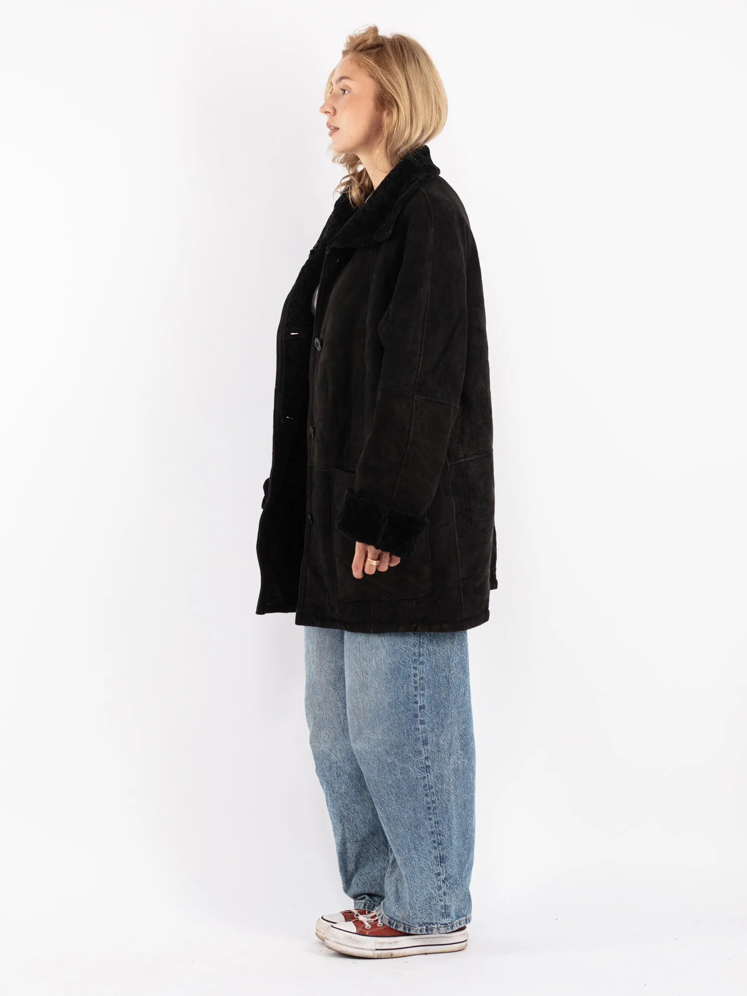 Vintage 90's Women Oversized Sheepskin Coat in Black