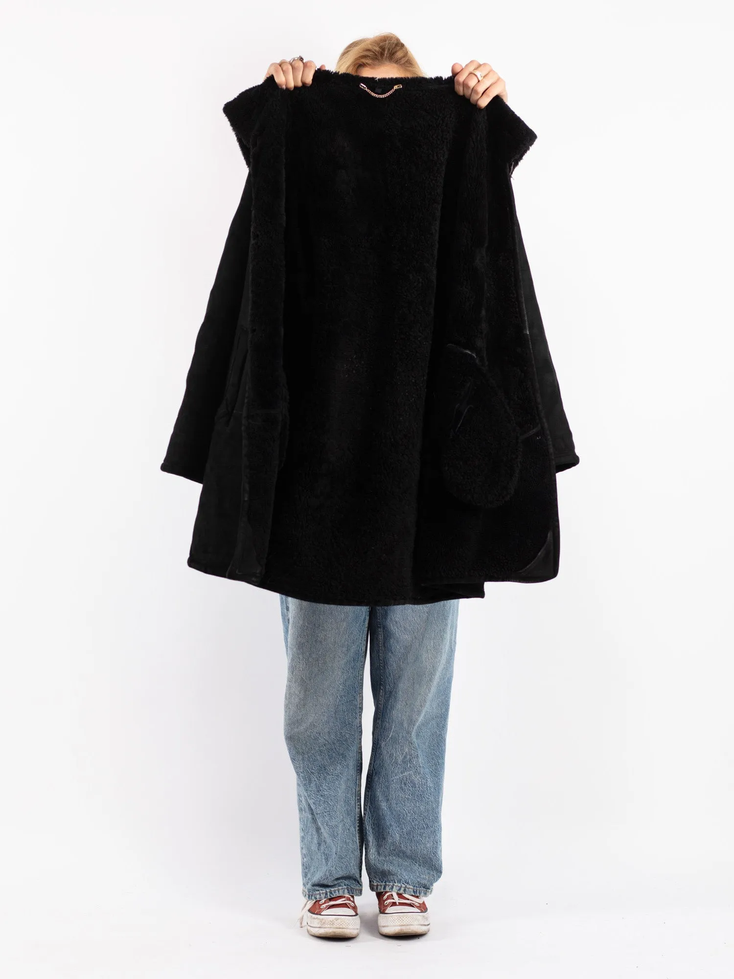 Vintage 90's Women Sheepskin Coat in Black