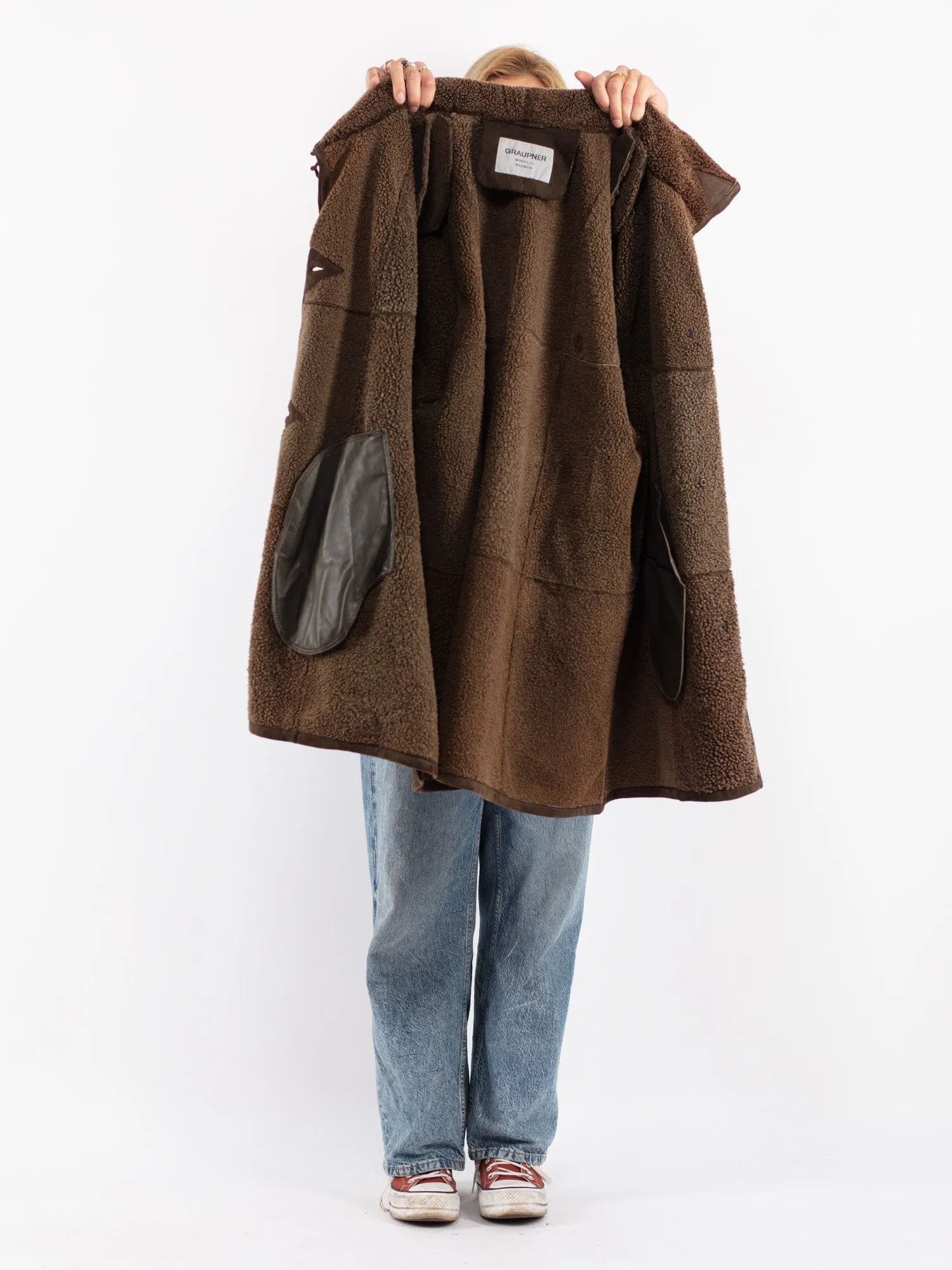 Vintage 90's Women Sheepskin Coat in Brown