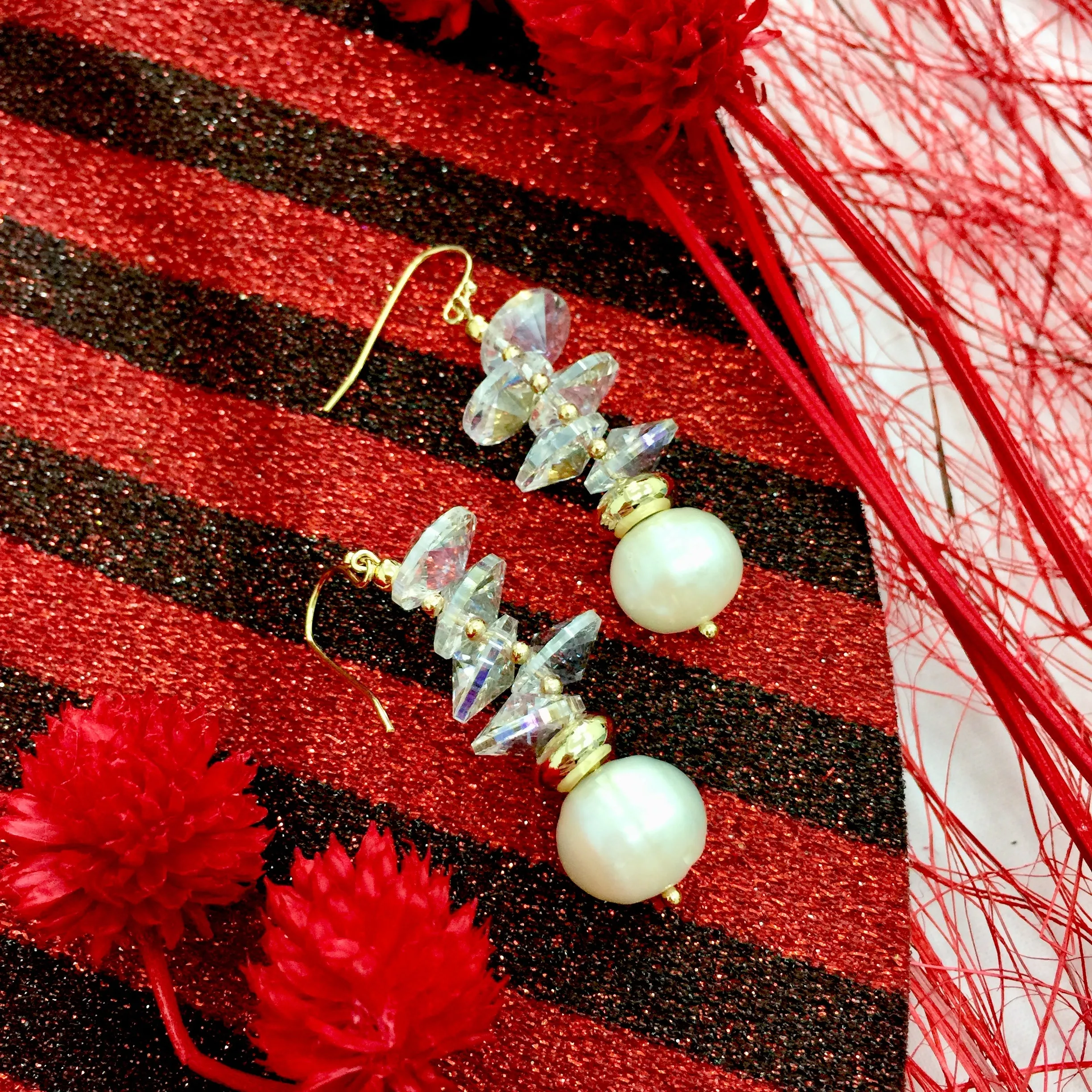 White Crystals With Freshwater Pearl Hook Earrings AE060